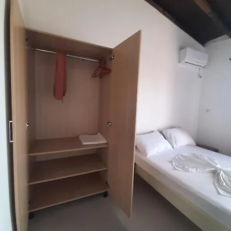 A&a Apartment Piqeras